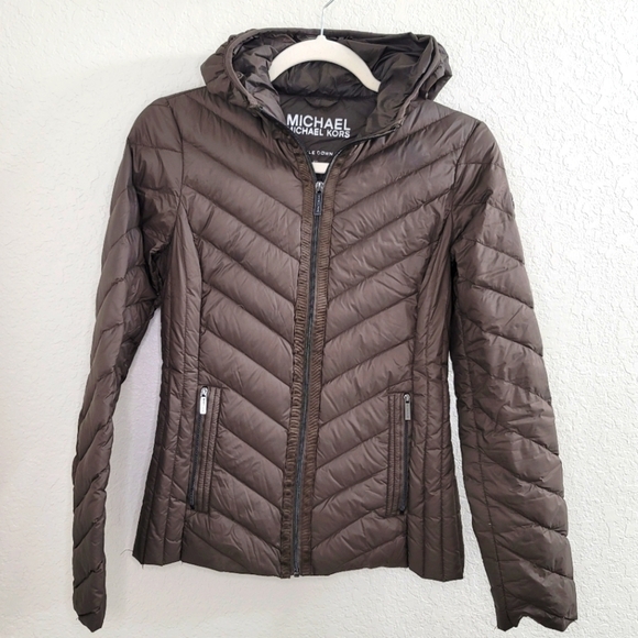 MICHAEL Michael Kors Jackets & Blazers - Michael Michael Kors light puffer jacket size XS